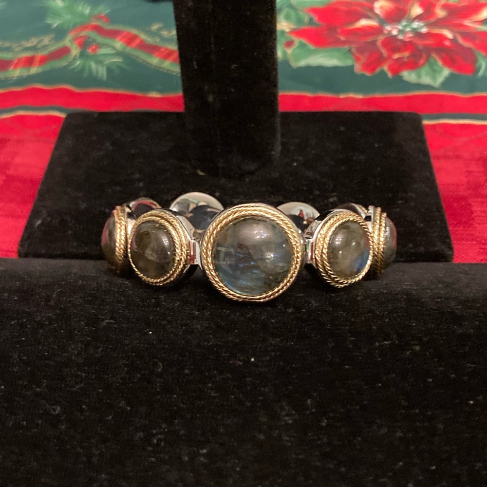Vincenza gold Labradorite Textured Hinged Cuff, 14K - Picture 3 of 4